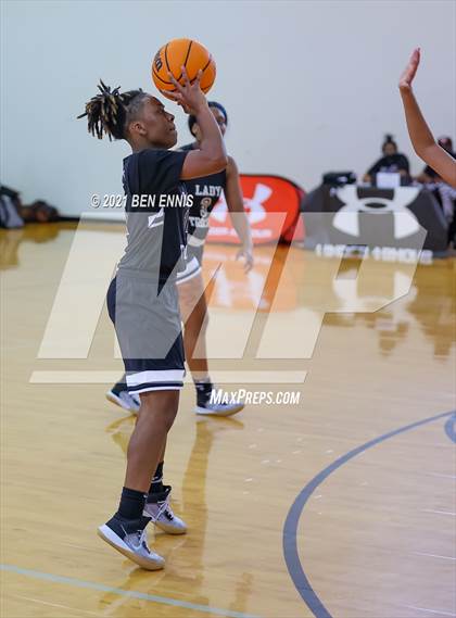 Thumbnail 1 in Dougherty vs Salem (Legends Classic Showdown) photogallery.