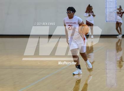 Thumbnail 1 in Dougherty vs Salem (Legends Classic Showdown) photogallery.