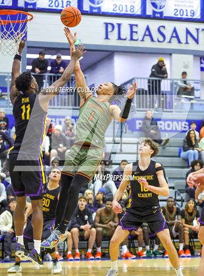Thumbnail 3 in Montverde Academy vs. Wasatch Academy (5 for the Fight National Hoopfest) photogallery.
