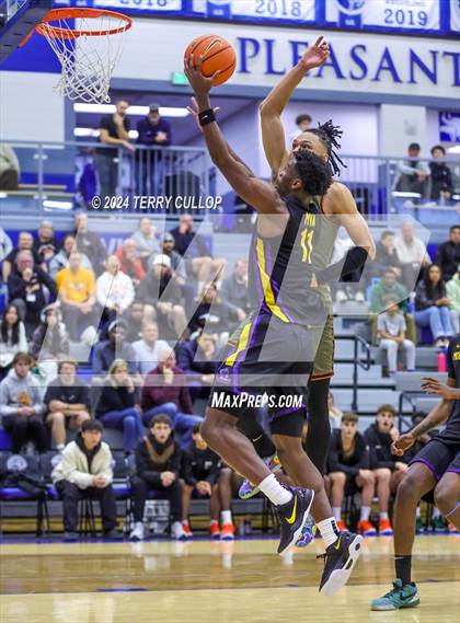 Thumbnail 3 in Montverde Academy vs. Wasatch Academy (5 for the Fight National Hoopfest) photogallery.