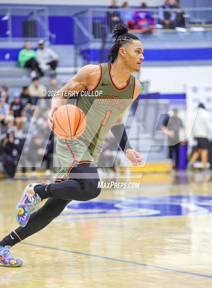 Thumbnail 2 in Montverde Academy vs. Wasatch Academy (5 for the Fight National Hoopfest) photogallery.