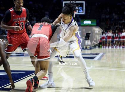 Thumbnail 1 in Aiken vs. Trotwood-Madison ( OHSAA D3 Regional Championship ) photogallery.
