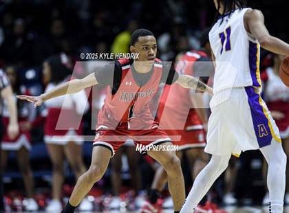 Thumbnail 1 in Aiken vs. Trotwood-Madison ( OHSAA D3 Regional Championship ) photogallery.