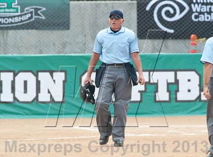 Thumbnail 2 in Santana Vs Cathedral Catholic (CIF SDS D3 Final) photogallery.