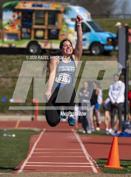 Thumbnail 2 in Bill Summa Invitational photogallery.
