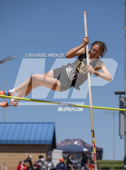 Thumbnail 3 in Bill Summa Invitational photogallery.
