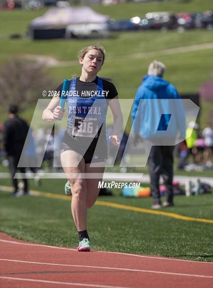 Thumbnail 2 in Bill Summa Invitational photogallery.