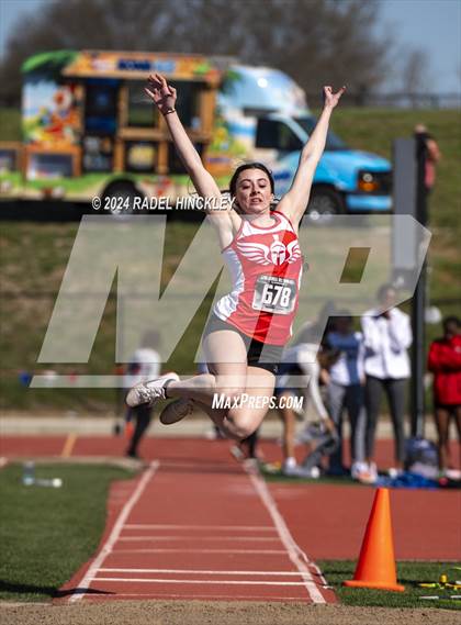 Thumbnail 2 in Bill Summa Invitational photogallery.