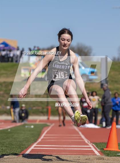 Thumbnail 2 in Bill Summa Invitational photogallery.