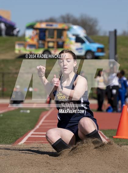 Thumbnail 2 in Bill Summa Invitational photogallery.