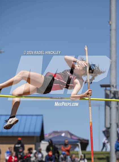 Thumbnail 2 in Bill Summa Invitational photogallery.