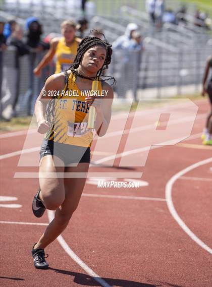 Thumbnail 2 in Bill Summa Invitational photogallery.