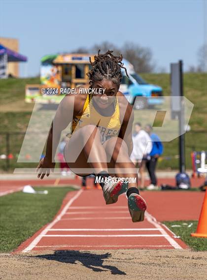 Thumbnail 2 in Bill Summa Invitational photogallery.