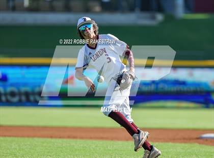 Thumbnail 1 in London vs. Brock (UIL 3A Baseball Final) photogallery.