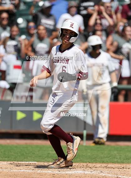 Thumbnail 1 in London vs. Brock (UIL 3A Baseball Final) photogallery.