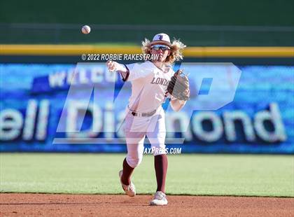Thumbnail 2 in London vs. Brock (UIL 3A Baseball Final) photogallery.