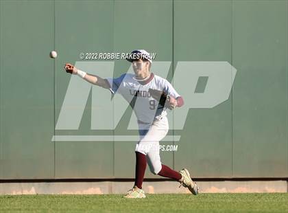 Thumbnail 1 in London vs. Brock (UIL 3A Baseball Final) photogallery.