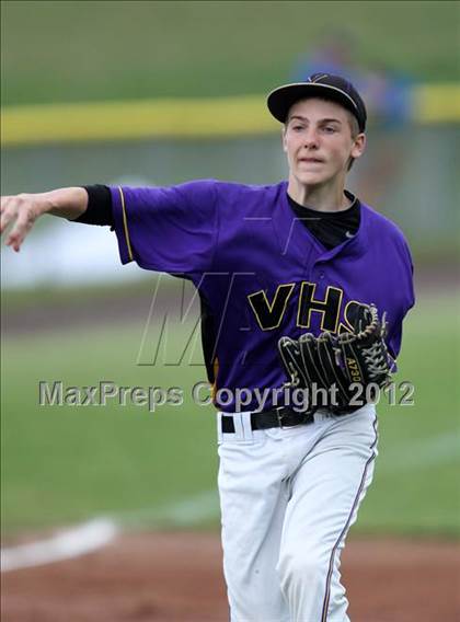 Thumbnail 1 in Haldane vs. Voorheesville (NYSPHSAA Class C Semifinal) photogallery.