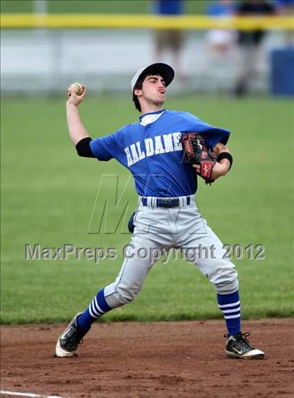 Thumbnail 3 in Haldane vs. Voorheesville (NYSPHSAA Class C Semifinal) photogallery.