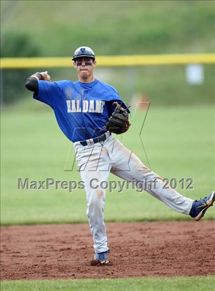 Thumbnail 1 in Haldane vs. Voorheesville (NYSPHSAA Class C Semifinal) photogallery.