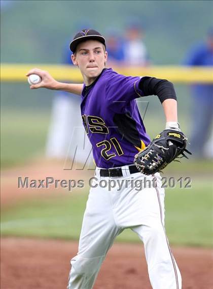 Thumbnail 2 in Haldane vs. Voorheesville (NYSPHSAA Class C Semifinal) photogallery.