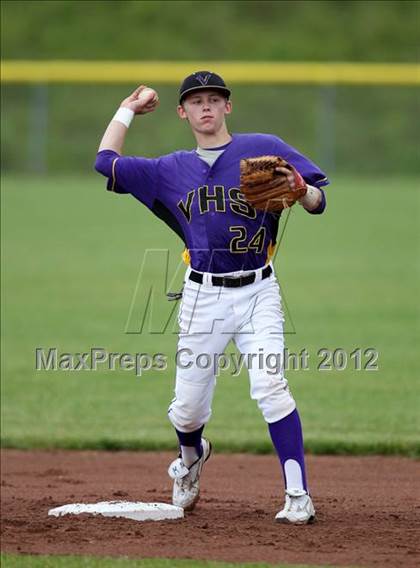Thumbnail 1 in Haldane vs. Voorheesville (NYSPHSAA Class C Semifinal) photogallery.