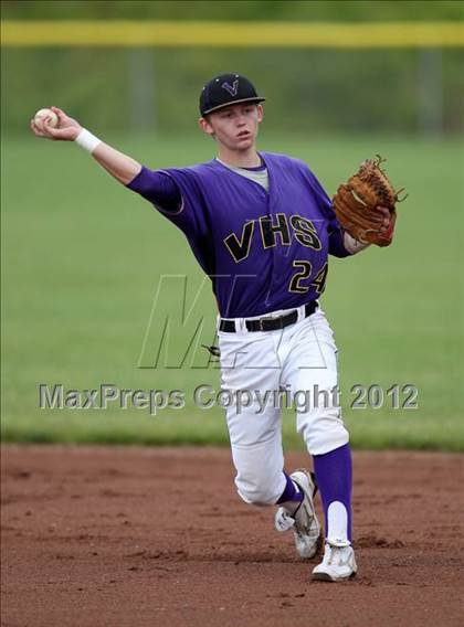Thumbnail 2 in Haldane vs. Voorheesville (NYSPHSAA Class C Semifinal) photogallery.