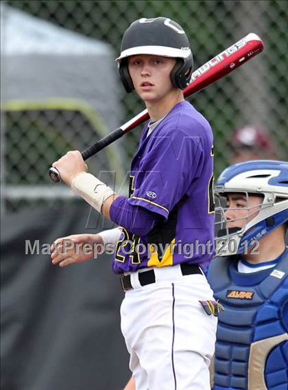 Thumbnail 1 in Haldane vs. Voorheesville (NYSPHSAA Class C Semifinal) photogallery.