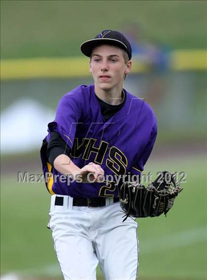 Thumbnail 2 in Haldane vs. Voorheesville (NYSPHSAA Class C Semifinal) photogallery.