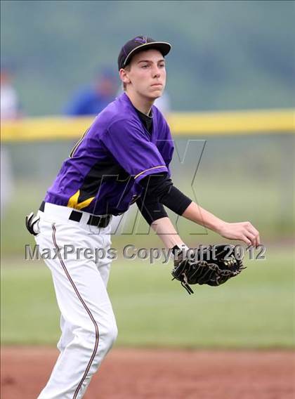 Thumbnail 1 in Haldane vs. Voorheesville (NYSPHSAA Class C Semifinal) photogallery.