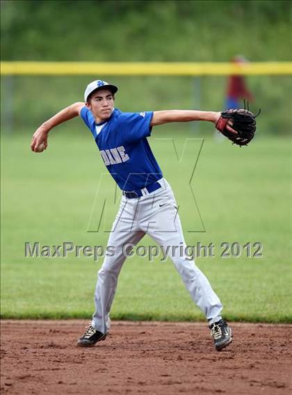 Thumbnail 3 in Haldane vs. Voorheesville (NYSPHSAA Class C Semifinal) photogallery.