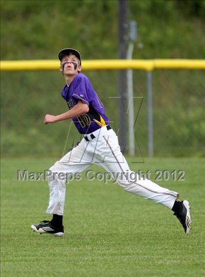 Thumbnail 2 in Haldane vs. Voorheesville (NYSPHSAA Class C Semifinal) photogallery.