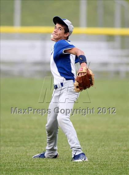 Thumbnail 3 in Haldane vs. Voorheesville (NYSPHSAA Class C Semifinal) photogallery.