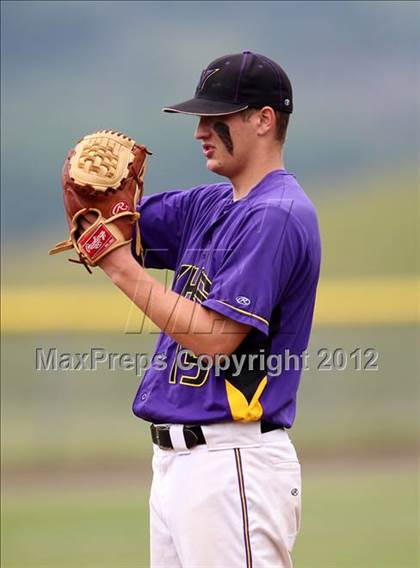 Thumbnail 3 in Haldane vs. Voorheesville (NYSPHSAA Class C Semifinal) photogallery.