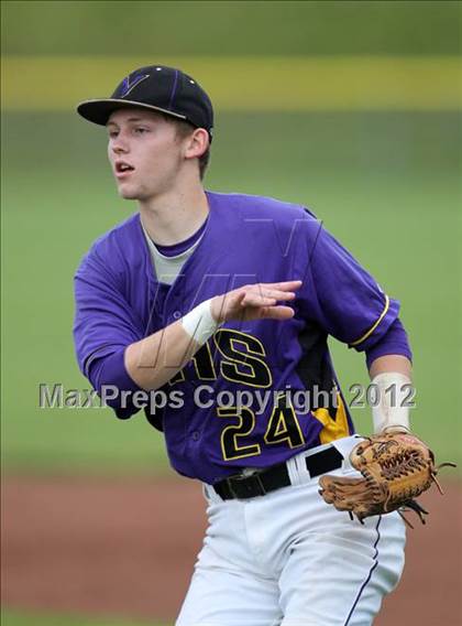 Thumbnail 3 in Haldane vs. Voorheesville (NYSPHSAA Class C Semifinal) photogallery.