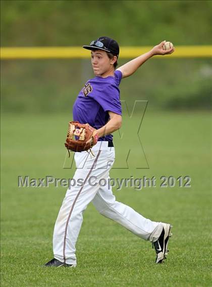 Thumbnail 1 in Haldane vs. Voorheesville (NYSPHSAA Class C Semifinal) photogallery.