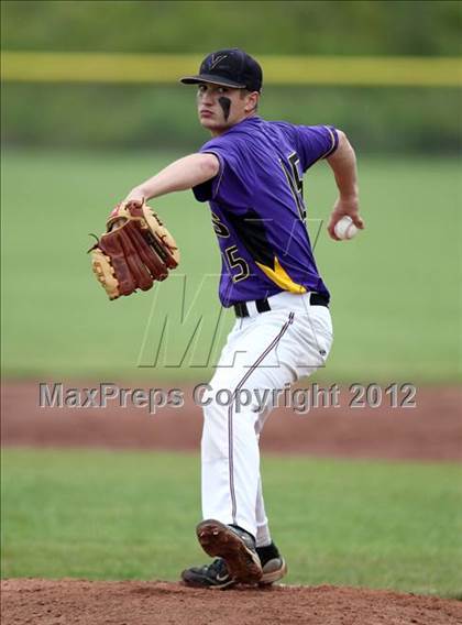 Thumbnail 2 in Haldane vs. Voorheesville (NYSPHSAA Class C Semifinal) photogallery.