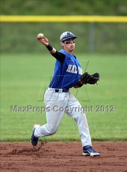 Thumbnail 1 in Haldane vs. Voorheesville (NYSPHSAA Class C Semifinal) photogallery.