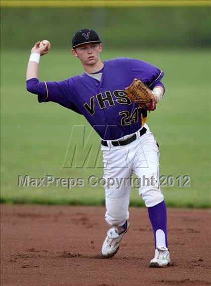 Thumbnail 3 in Haldane vs. Voorheesville (NYSPHSAA Class C Semifinal) photogallery.