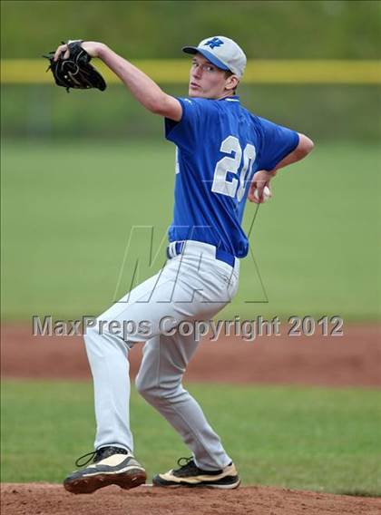 Thumbnail 3 in Haldane vs. Voorheesville (NYSPHSAA Class C Semifinal) photogallery.