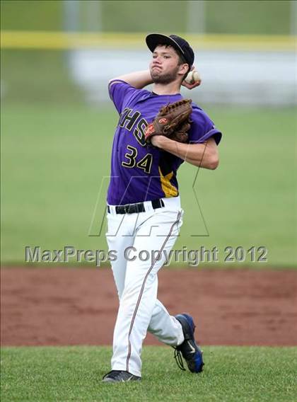 Thumbnail 1 in Haldane vs. Voorheesville (NYSPHSAA Class C Semifinal) photogallery.