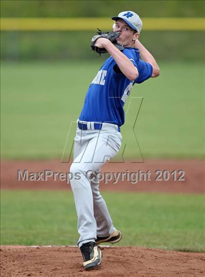 Thumbnail 3 in Haldane vs. Voorheesville (NYSPHSAA Class C Semifinal) photogallery.