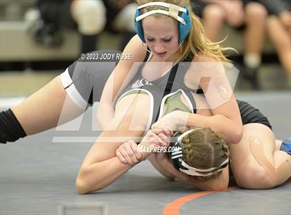 Thumbnail 3 in UHSAA 6A Divisionals photogallery.