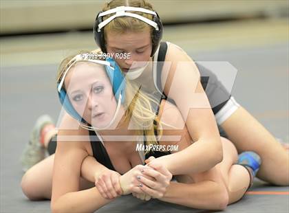 Thumbnail 1 in UHSAA 6A Divisionals photogallery.