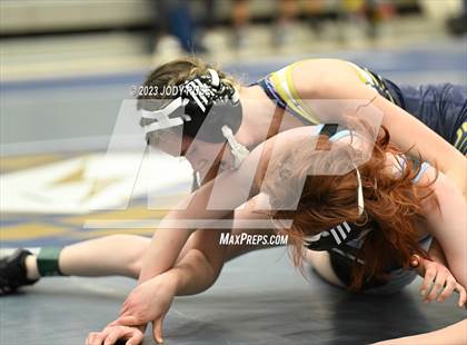 Thumbnail 1 in UHSAA 6A Divisionals photogallery.
