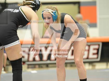 Thumbnail 3 in UHSAA 6A Divisionals photogallery.