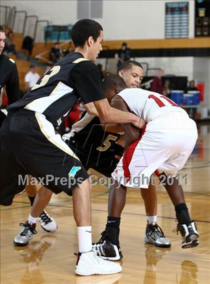 Thumbnail 2 in Pasadena Memorial vs Crosby (Mc Donald's Texas Invitational) photogallery.