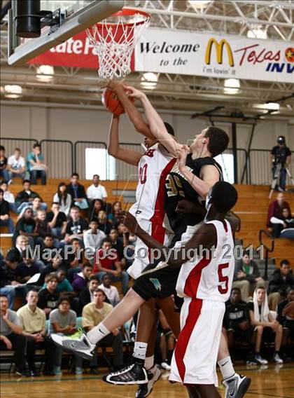 Thumbnail 2 in Pasadena Memorial vs Crosby (Mc Donald's Texas Invitational) photogallery.