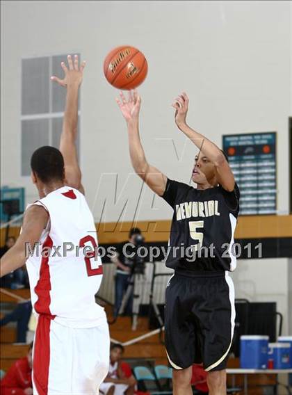 Thumbnail 3 in Pasadena Memorial vs Crosby (Mc Donald's Texas Invitational) photogallery.