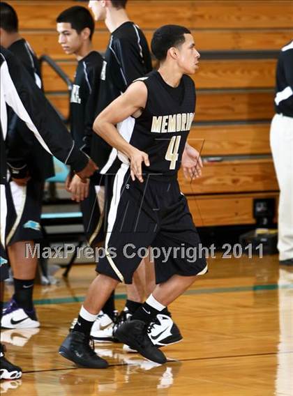 Thumbnail 1 in Pasadena Memorial vs Crosby (Mc Donald's Texas Invitational) photogallery.